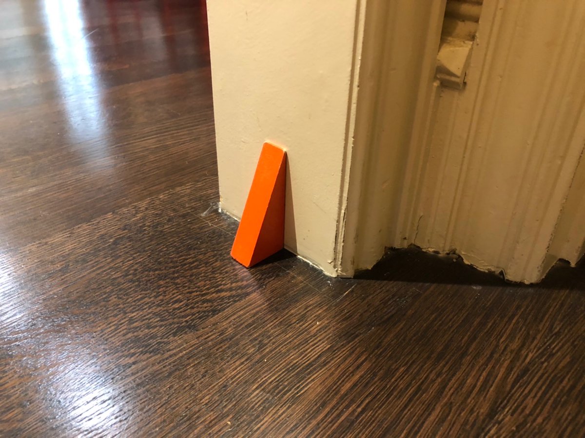 ramses0's tweet photo. @ID_AA_Carmack - IRL caulk. (actually kiddo’s wooden block, but it reminded me of something). https://t.co/ASOkc8bTMZ