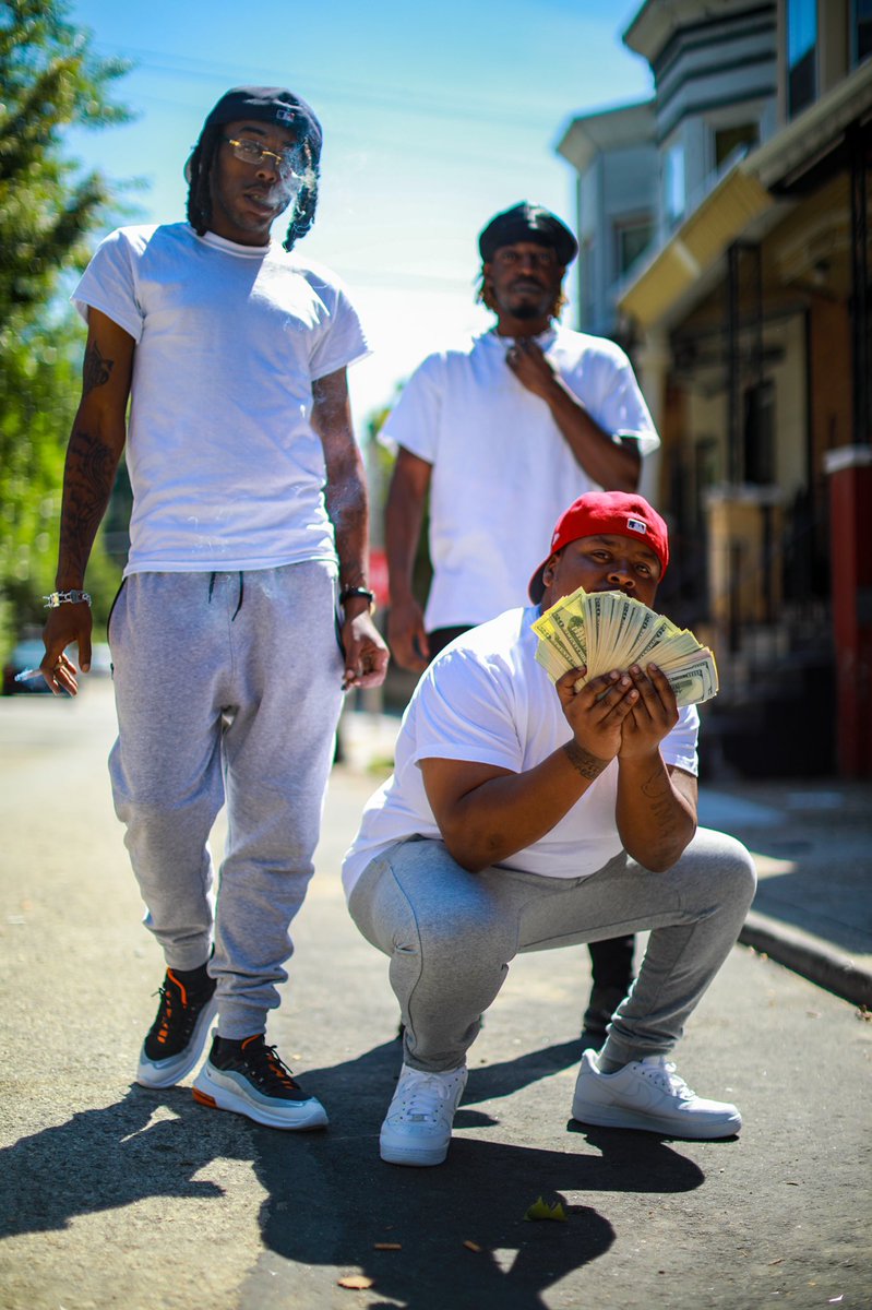 THEREAL_DJFM's tweet photo. 🤞🏾💗💰 https://t.co/2ByQLJ7VNv