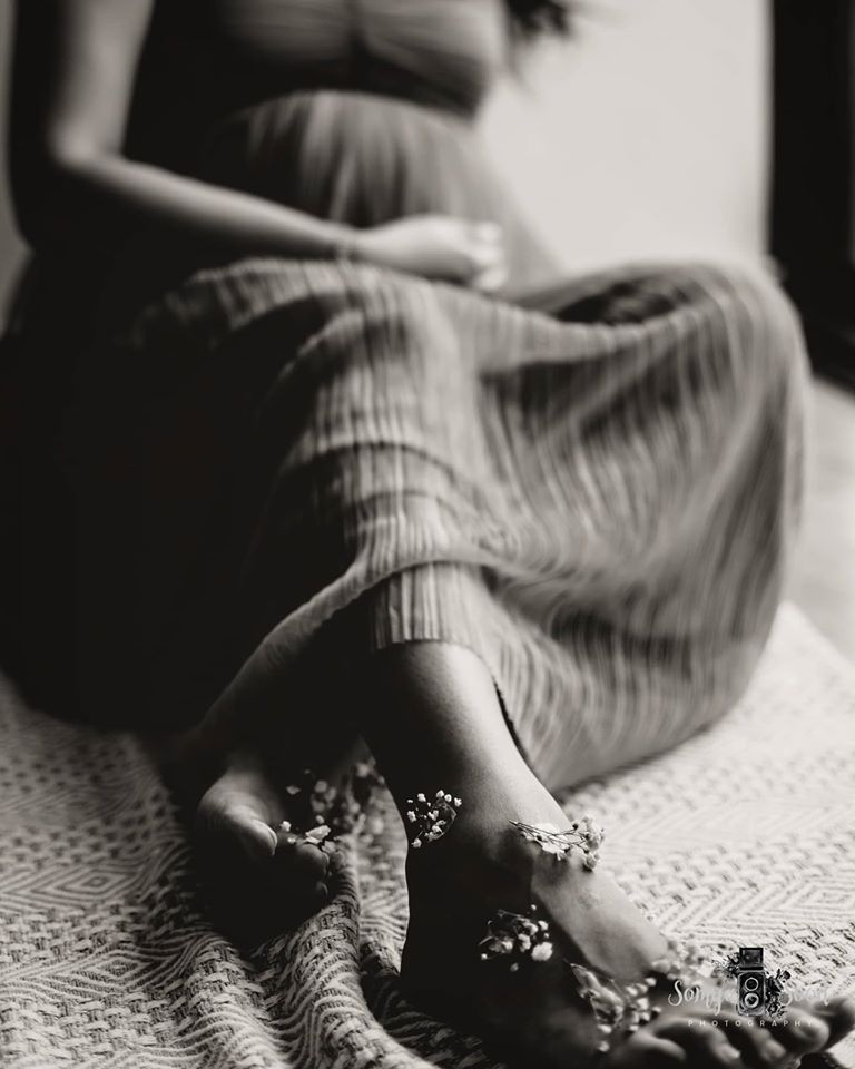 SomyaSoodDelhi's tweet photo. And so it begins...

Shot with #canon5dmarkiv

@canonindia_official
https://t.co/B4okFNJc6X

#delhimom #maternityphotographers #pregnantduringcovid19 #maternityshoot #pregnancyindia #pregnantduringpandemic #bestmaternityphotos https://t.co/8VcsVwiQYC