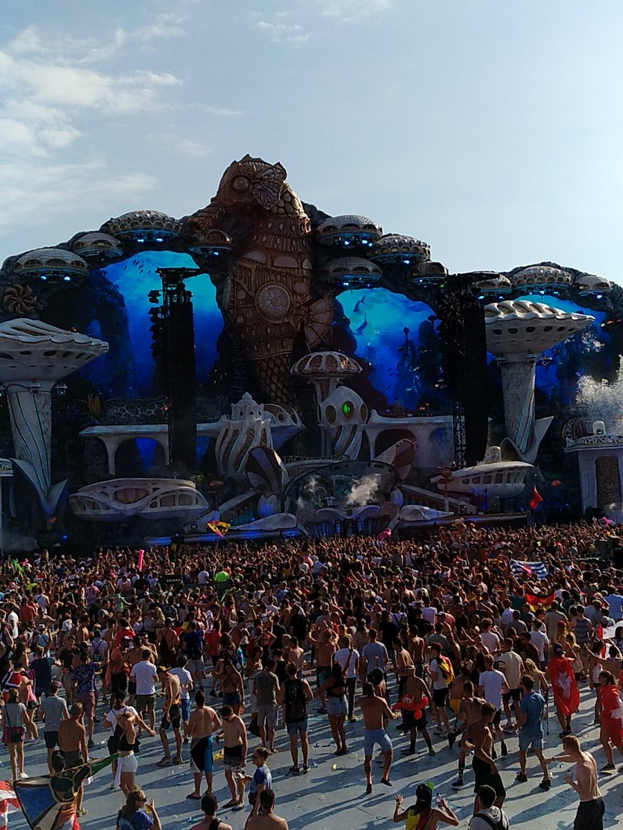 JimmyUK_'s tweet photo. 2 years ago @tomorrowland #tomorrowland #planaxis #2yearsago 😭🥰 https://t.co/L9B9JeKJAD