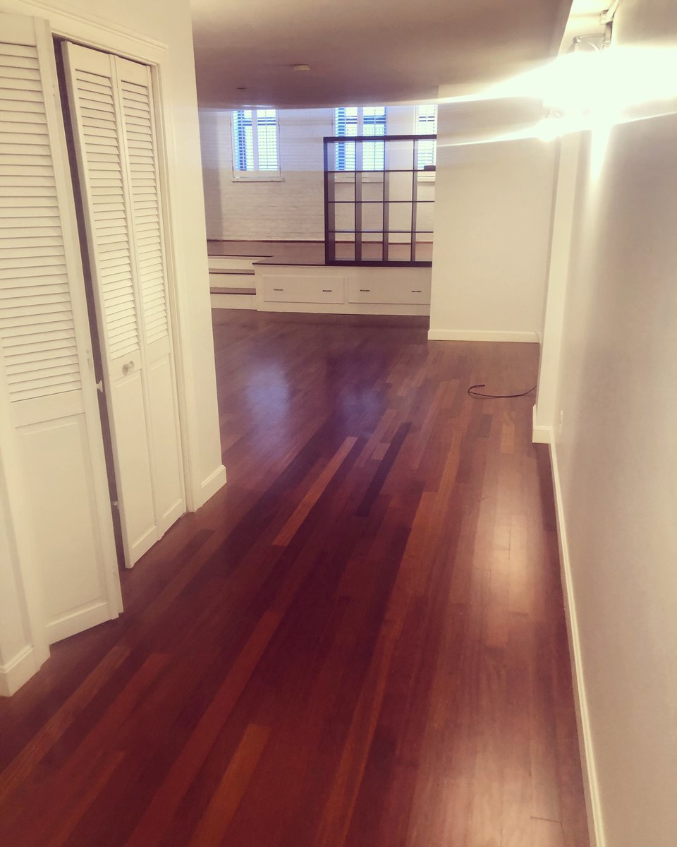 charlesgate's tweet photo. FOR RENT: Urban style loft in the heart of Downtown Boston! Freshly painted and move-in ready this condo features in-unit washer/dryer, dishwasher, built-in microwave, and gorgeous cherry hardwood floors. $2,600/mo.

Contact Matt to schedule a showing! https://t.co/luttt8Htjr https://t.co/bBXGPrTGwO