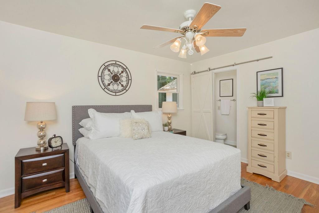 HNRAtlPerimeter's tweet photo. Gorgeous &amp; Immaculate 4-Sided Brick Ranch in Quiet Subdivision!! Income Potential Galore with Basement Apartment/In-Law Suite/Possible Quarantine Quarters that features Separate Exterior Entry, Kitchen with Granite countertops and much more!

More Info: https://t.co/FOZH0EbsCq https://t.co/mcwgNE31CY