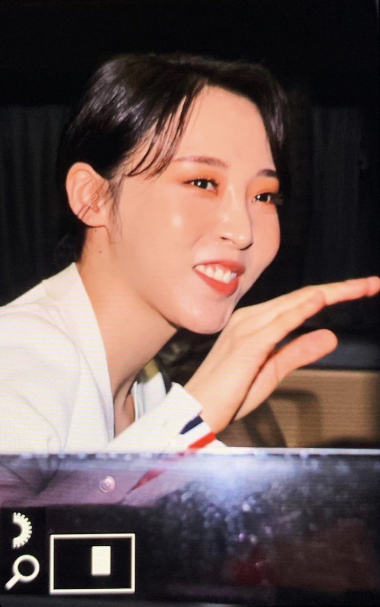 200721

#MAMAMOO #MOONBYUL
#마마무 #문별 
#문별이 #玟星 #文星伊