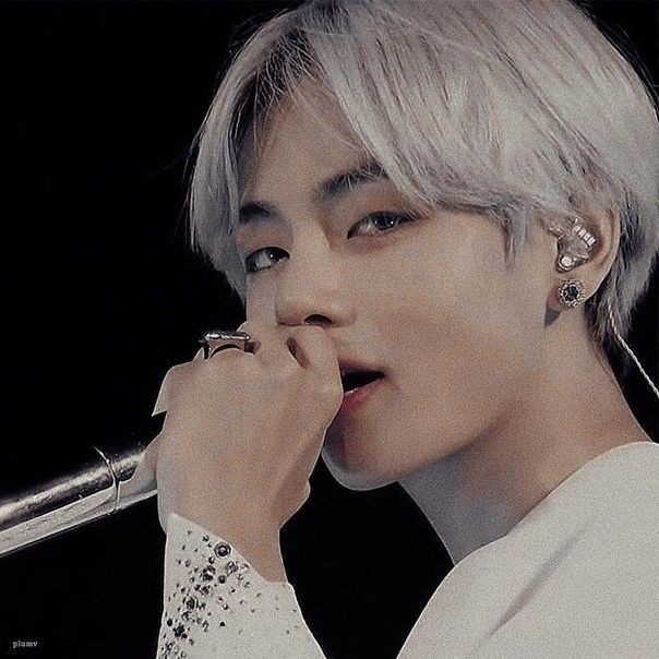 JMoanss's tweet photo. I received a notification that my account will be closed shortly. I leave them here and continue on Twitter whoever wishes can follow me 💗 https://t.co/Gz6J8nfLqb