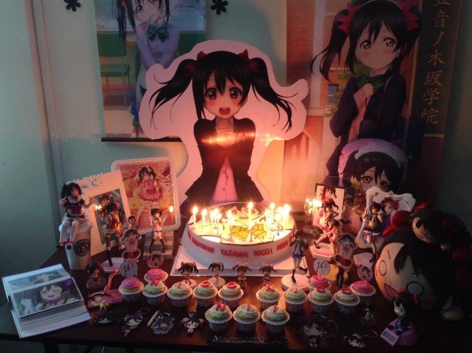 naylatt's tweet photo. Happy Birthday Nico Nico Nii 😘 Forever no.1 waifu 😂 Sorry I can’t host your birthday party this year like usual xD

#矢澤にこ生誕祭2020 https://t.co/gwTPlUI5P9