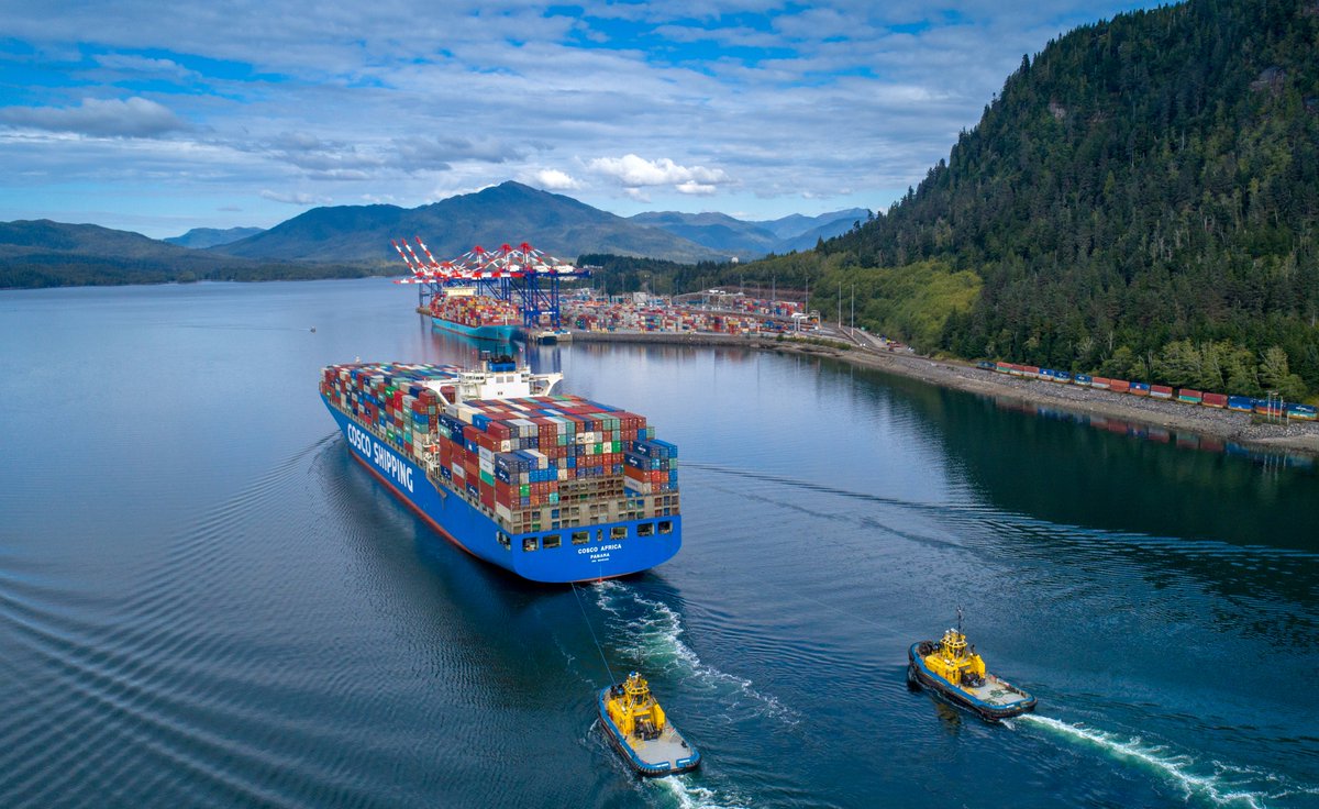 rupertport's tweet photo. #DYK There was a 17% increase in container volumes handled by @DpworldCanada Fairview Container Terminal last year. Find out more about our future growth at https://t.co/WYRbOMnwVI #SmallTownBigPort #RupertAdvantage #CanadasLeadingEdge https://t.co/kCKEkdejxd