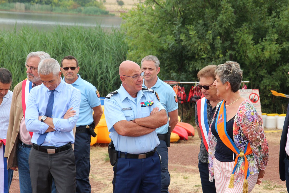 Pour la 3ème année, la Garde Républicaine 🐎est présente au #LacDuSalagou.
Tout l’été☀️ vous verrez des patrouilles à cheval 2⃣ fois/jour 
▪️Prévention des incivilités
▪️lutte contre feux de camps ➕ campings sauvages
#NotreEngagementVotreSécurité
#PourLaPopulation
#ParLeGendarme