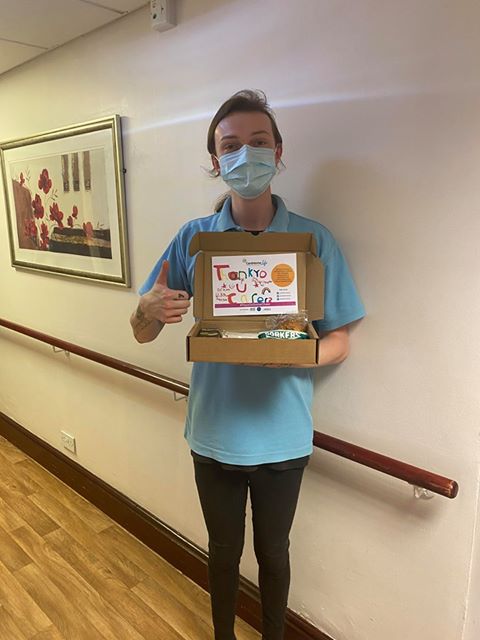 StocksHall's tweet photo. #FeedingtheHeroes! 🥪Last week at Stocks Hall #Skelmersdale Care Home, there was a special delivery from
@CareHomeLife1. Staff were gifted with delicious boxed lunches and snacks to keep their strengths up. Thank you for your generosity. It is appreciated❤️ #Passonsomecheer https://t.co/JrfeDWdH1Q