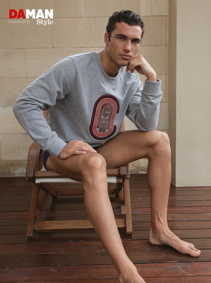 DAMAN_Magazine's tweet photo. Cover boy of #DAMANStyle #DeanoPerona dons spring/summer 2020 collections in Bali. https://t.co/zrBosnjGyg
_
#Bali
#Menswear
#styleinspo https://t.co/ytz7N6qyB0