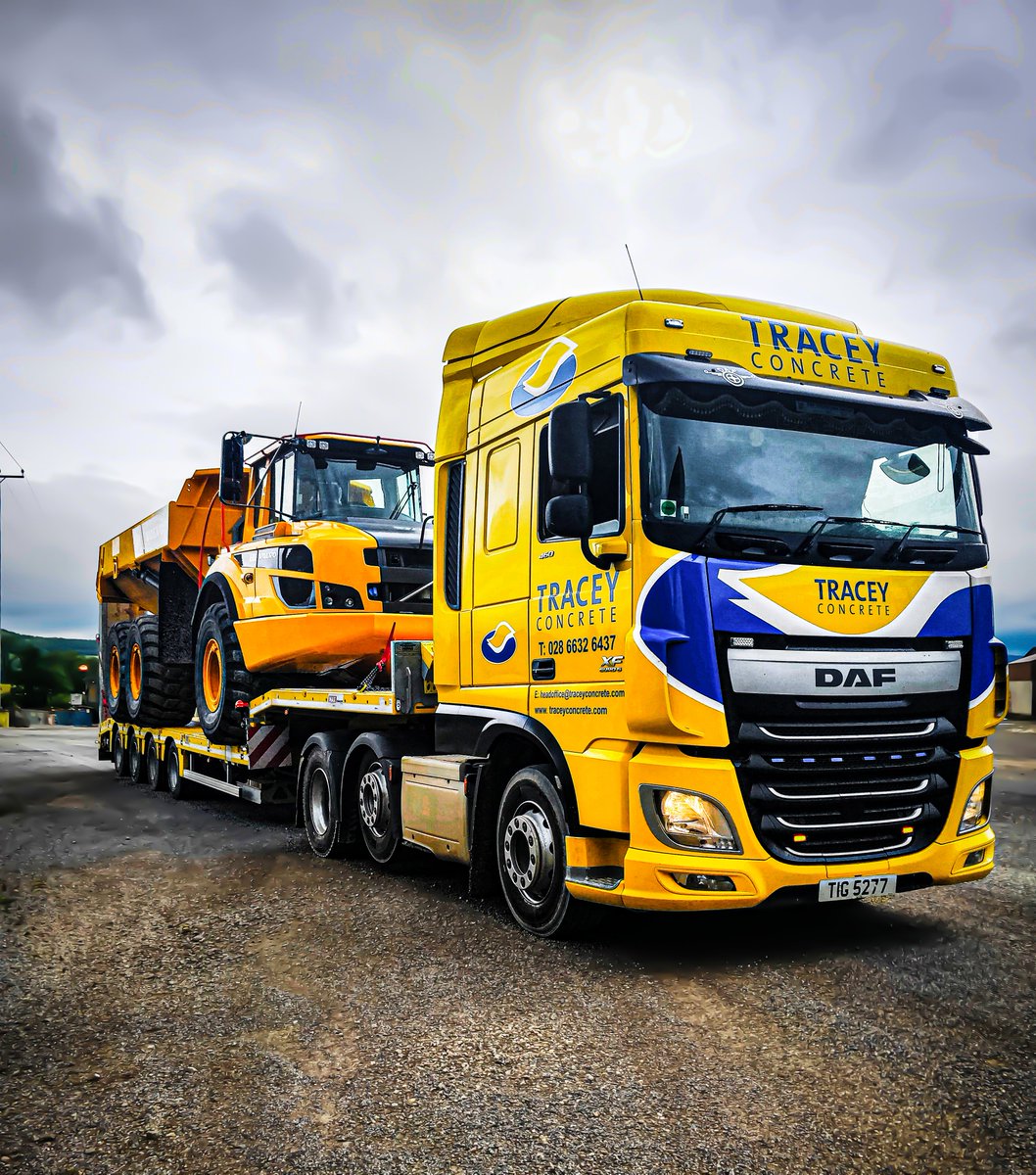 Our MAX Low Loader put straight to work 💪 🚨 🚛#MAX #LowLoader #Haulage #DAF #Volvo