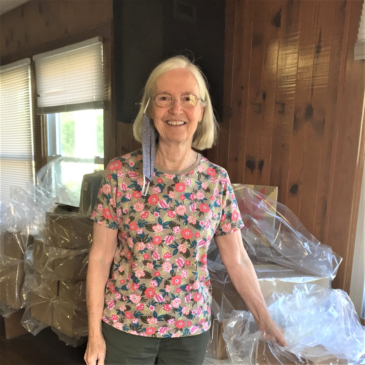 MOWRowan's tweet photo. Celebrating our Volunteer Heroes!
Donna Wilson delivers every Monday on the Enochville route and is always available to fill in when another volunteer cannot deliver. She says, "If I'm free, I'll do it! Never hesitate to call me." #MOWVolunteers #RowanStrong https://t.co/MkPEKuO86X