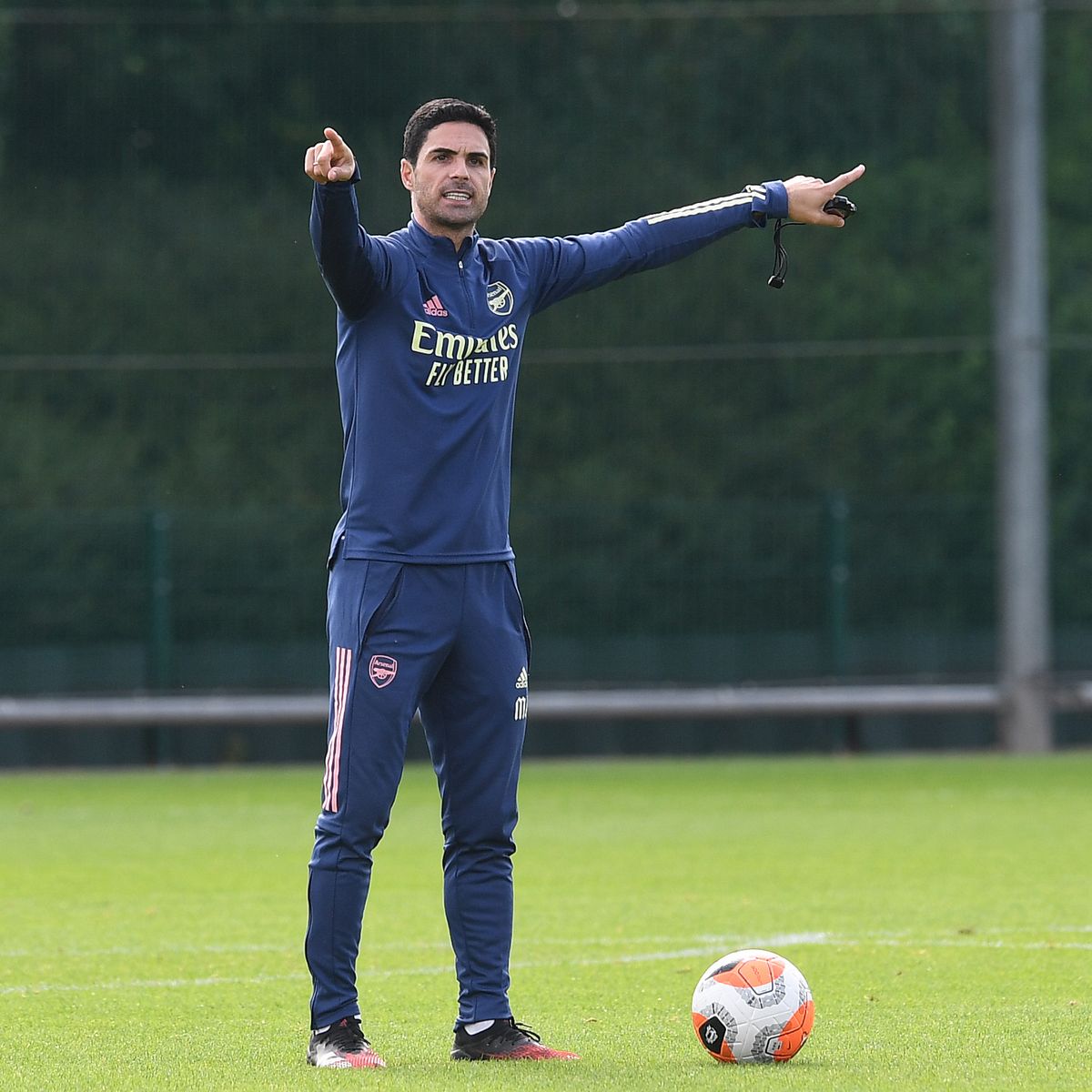 On how Arsenal train and prepare:“The beginning of each session focuses on certain skill development around a specific theme. The middle bulk of the session is around the manager’s ideas of how we play; our methodology, this is how we play, this is what we do.”