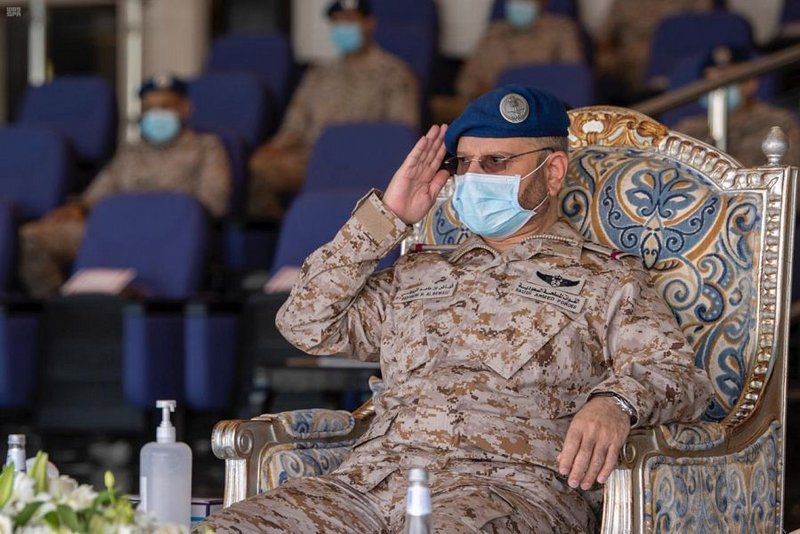 sabqorg's tweet photo. "الرويلي" يرعى حفل تخريج الدفعة 98 من طلبة كلية الملك فيصل الجوية.

https://t.co/uFNzWcRVGk https://t.co/5IQdOooqEh