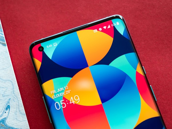 theITW's tweet photo. #OnePlus Nord 2 is leaked https://t.co/q9OX2qPoaU
