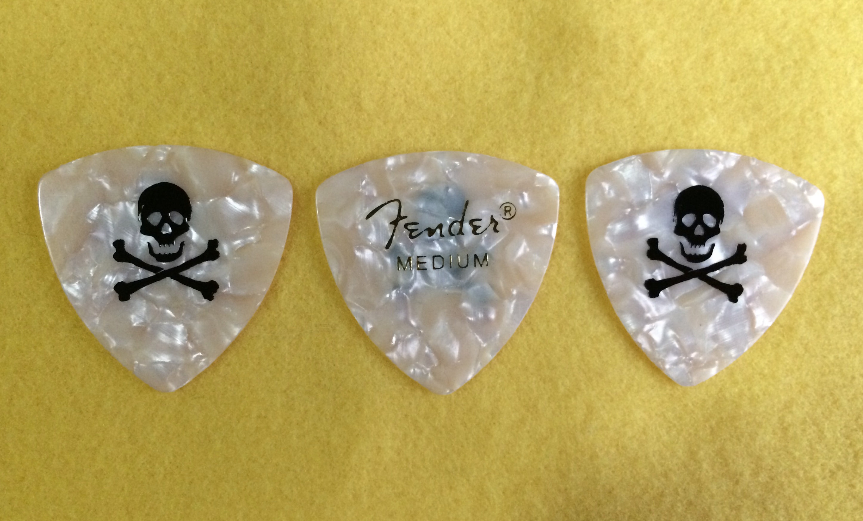 貴重！ミッシェルガンエレファント&ヘッドコーツピンバッジ＆ピックセット 貴重！ミッシェルガンエレファント&ヘッドコーツピンバッジ