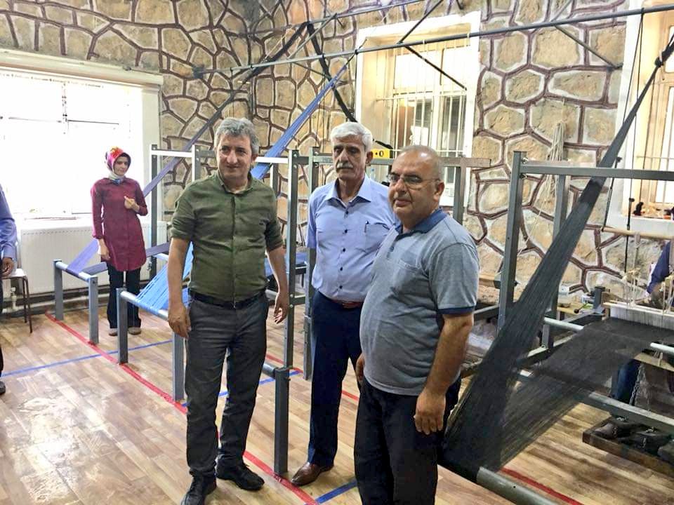 Yarınlara umutla bakmak için...
#TercihimMeslekiEğitim 
<a href="/ziyaselcuk/">Ziya Selçuk</a> <a href="/dnzdp1979/">Deniz Edip</a> @ciftci56 <a href="/FikretKKeskin/">Fikret keskin</a> <a href="/Mehmetbestas301/">Mehmetbestas303069@hotmail.com</a> <a href="/ismailguleruh/">İsmail Gül</a> @tanmat_yny @EruhIlkokulu <a href="/Miharbi61048862/">İbrahim TEFRUL</a> @AtaturkEruh <a href="/MemTillo/">Tillo_MEM 🇹🇷</a> <a href="/KurtalanMem/">Kurtalan İlçe Milli Eğitim Müdürlüğü</a> <a href="/mem_eruh/">mem_eruh</a> <a href="/mem_siirt/">Siirt İl Millî Eğitim Müdürlüğü</a> <a href="/tcmeb/">Millî Eğitim Bakanlığı</a>