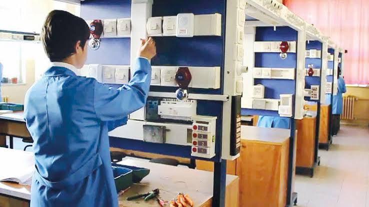 Geleceğin güçlü Türkiye'si...
#TercihimMeslekiEğitim 
<a href="/ziyaselcuk/">Ziya Selçuk</a> <a href="/dnzdp1979/">Deniz Edip</a> @ciftci56 <a href="/mem_eruh/">mem_eruh</a> <a href="/mem_siirt/">Siirt İl Millî Eğitim Müdürlüğü</a> <a href="/FikretKKeskin/">Fikret keskin</a> <a href="/Mehmetbestas301/">Mehmetbestas303069@hotmail.com</a> <a href="/baris_kezer/">BARIŞ KEZER</a> @tanmat_yny <a href="/ismailguleruh/">İsmail Gül</a> @AtaturkEruh @EruhIlkokulu <a href="/Miharbi61048862/">İbrahim TEFRUL</a> <a href="/eruhimkbybo/">Eruh İMKB Yatılı Bölge Ortaokulu</a> <a href="/tcmeb/">Millî Eğitim Bakanlığı</a>