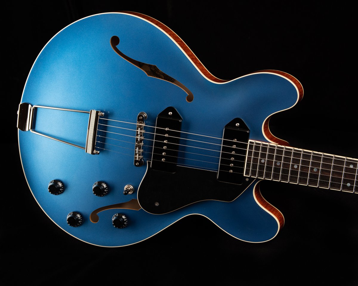 collingsguitars's tweet photo. This custom-ordered Pelham Blue I-30 LC features @ThroBakdotcom Dogear 55/56 P-90s and our 60's neck carve. And apparently it loves the camera.
#collingsguitars #handmade #atx #builtfromthesoundup #guitar #guitarist #collingselectric #throbak #blue #guitarplayer #madeinaustin https://t.co/7KlGOzm299
