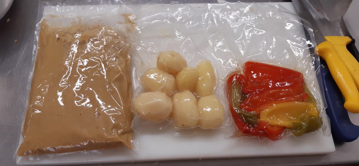 eaemporda's tweet image. 🌶️🔬Aquest juliol, hem dut a terme més sessions del curs espai-test, que finalitzarà el setembre. Aquesta formació té l'objectiu d'ajudar a impulsar i a tirar endavant els projectes de transformació agroalimentària que siguin més viables i que tinguin més potencial. #EAEmpordà