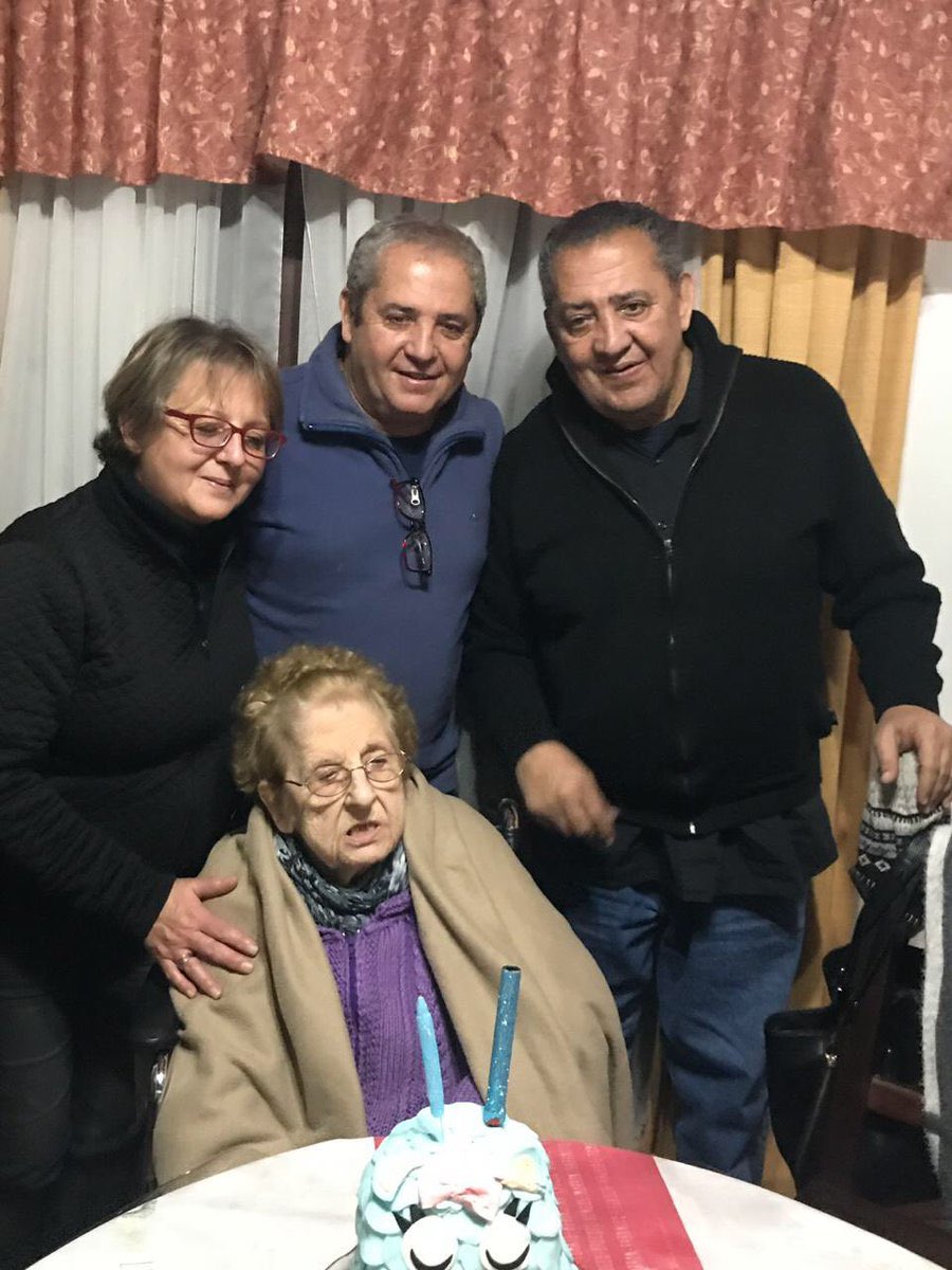 Luis_Delia's tweet photo. Este ha sido y es uno de los momentos más difíciles de mi vida; La persecusión, la cárcel injusta y arbitaria,la muerte de mi madre, el coronavirus positivo. El enorme cariño de Dios y el Pueblo me ayudan a salir adelante https://t.co/2tBDaOmf3h