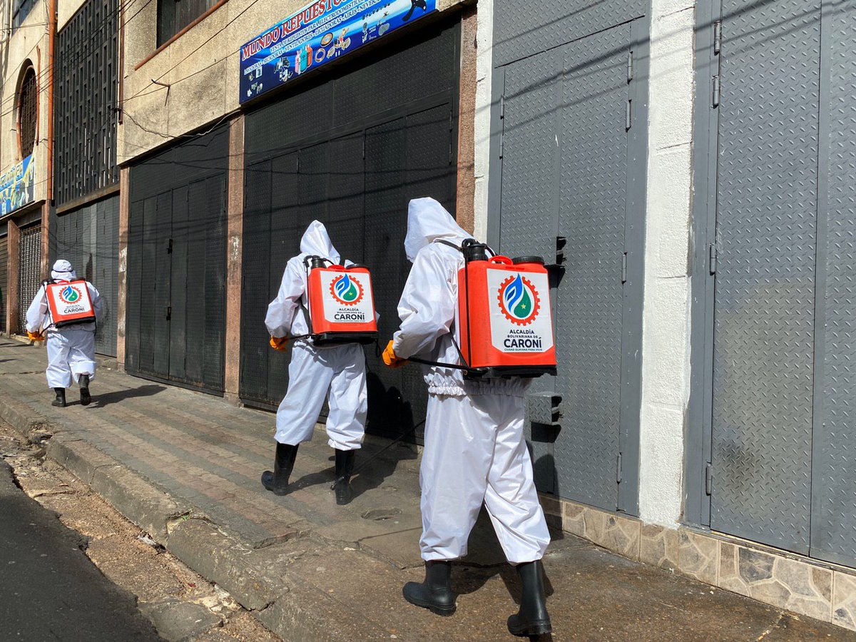Vive_Orinoco's tweet photo. #21Jul |🇻🇪📢(VO) Alcaldía de Caroní desinfecta  comercios, instituciones, mercados y urbanismos contra el #COVIDー19 
#UnionFuerzaYConciencia #Venezuela #MasSeguridadSocialAlPueblo #QuedateEnCasa #Denuncia #SemanaRadicalPorLaSalud #Vida #Pension
@OviedoPSUV 
@GobJustoNoguera https://t.co/Df7O4c3gh0
