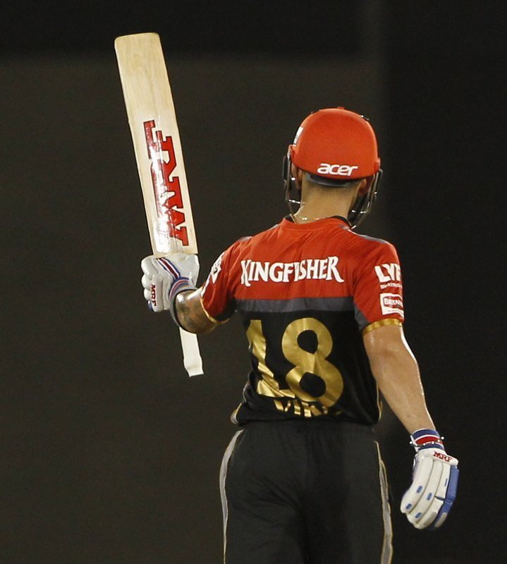 virat in rcb jersey