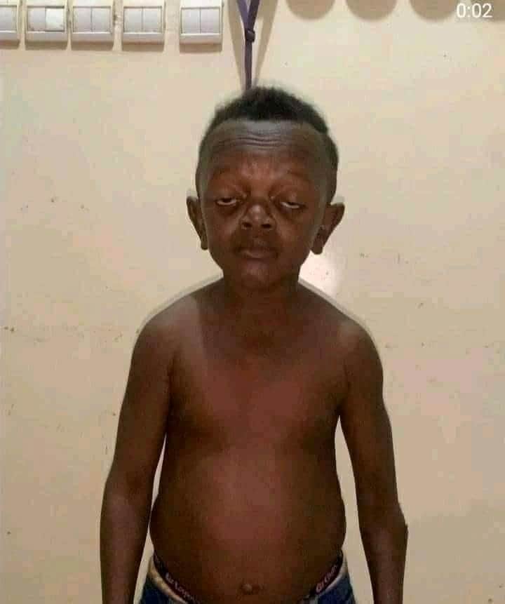 Mi mamá: Ya se despertó lo más hermoso de la casa.

Yo: