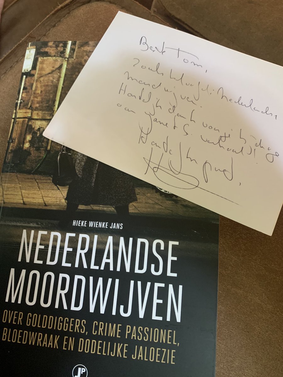 Tom_Meerbeek's tweet photo. Deze zat in de bus, heel benieuwd. Dank @JustPublishers Komt mooi uit met vakantie in 't vooruitzicht. @Crimesite @TimoCrimesite #JanetS https://t.co/K39psjugSm