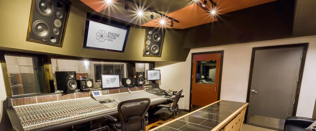 🔥Good news! ERA is OPEN and ready for clients!🔥 We’ll be following all social distancing guidelines to keep our staff and you safe. Masks are required to enter/limited attendees per session. Call 212 625 3467 to book your session today!🗣🎧 
#recordingstudio #NewYorkCity