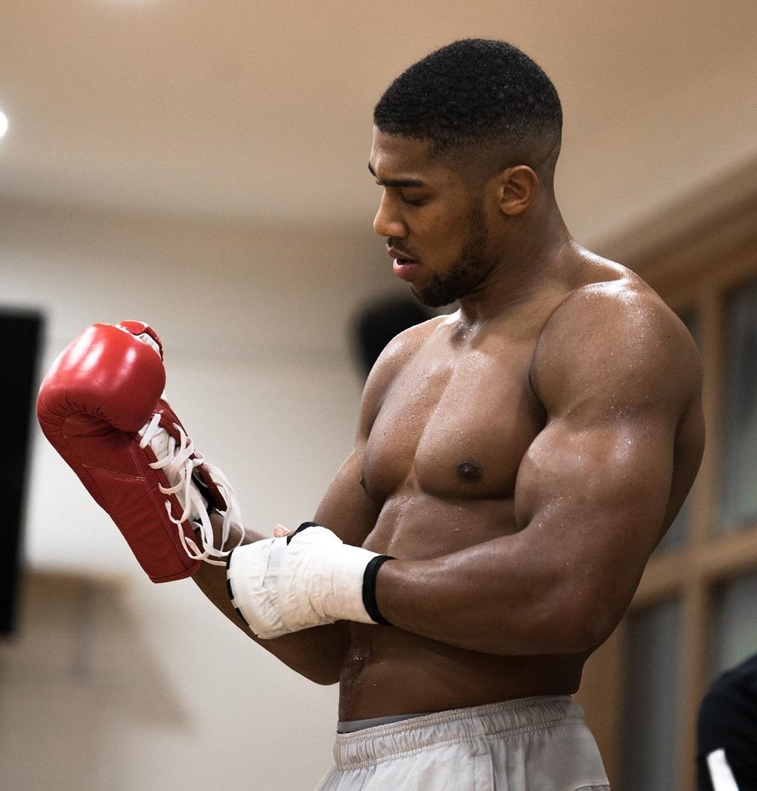 xcouragecrypto's tweet photo. Who gets your vote?

Retweet for #kiddwaya 

Like for Anthony Joshua

#BBNajia https://t.co/WJuLcHueJi