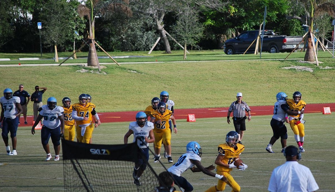 larryblustein's tweet photo. UNDER THE RADAR: UNDER THE RADAR: Class of 2021 Seniors Have Some Under-The-Radar Players Ready To Contribute. https://t.co/xf3JCjSxLW @JoshuaBiton2 @n1ckdonahue @jake_mccreary8 @J_Doster8 @alvaro2ortega @ptsfalconfb @WalterPerryjr @seanrubin6 @ChrisStumpo72  @GMAC_MDCPS https://t.co/ZZ7XOl6GeX