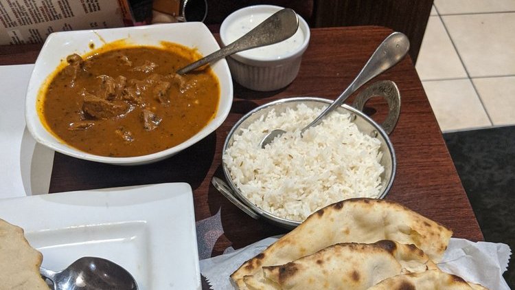 amayarochester's tweet photo. Have your favorite Lamb Curry at the comfort of your own home! Give us a call today at 585-241-3223 or check us out on Grub Hun, Door Dash and Uber Eats for delivery options!

Thanks to Samantha for this wonderful photo.

#AmayaRocs #AmayaEats https://t.co/uOSZggJR6W