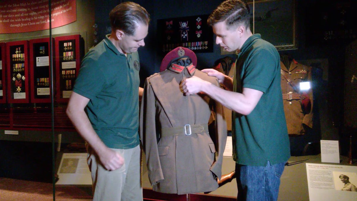 rifleman_moore's tweet photo. This was both an honour and a privilege. @AirAssaultMuse #WW2 #Airborne #Para #ParachuteRegiment #GrenadierGuards #BoyBrowning #GeneralBrowning #ServiceDress #Uniform #Military #BritishArmy #MilitaryHistory https://t.co/3HUd3VCe4P