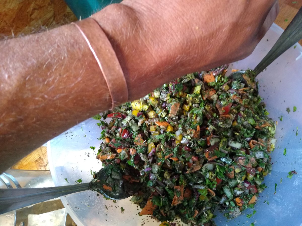 Rocking it today!

'His and Her' copper bracelets made from some old gas pipe we had on the boat. 

Followed by a banging salad made with fresh falafels and bulgar for our tea!