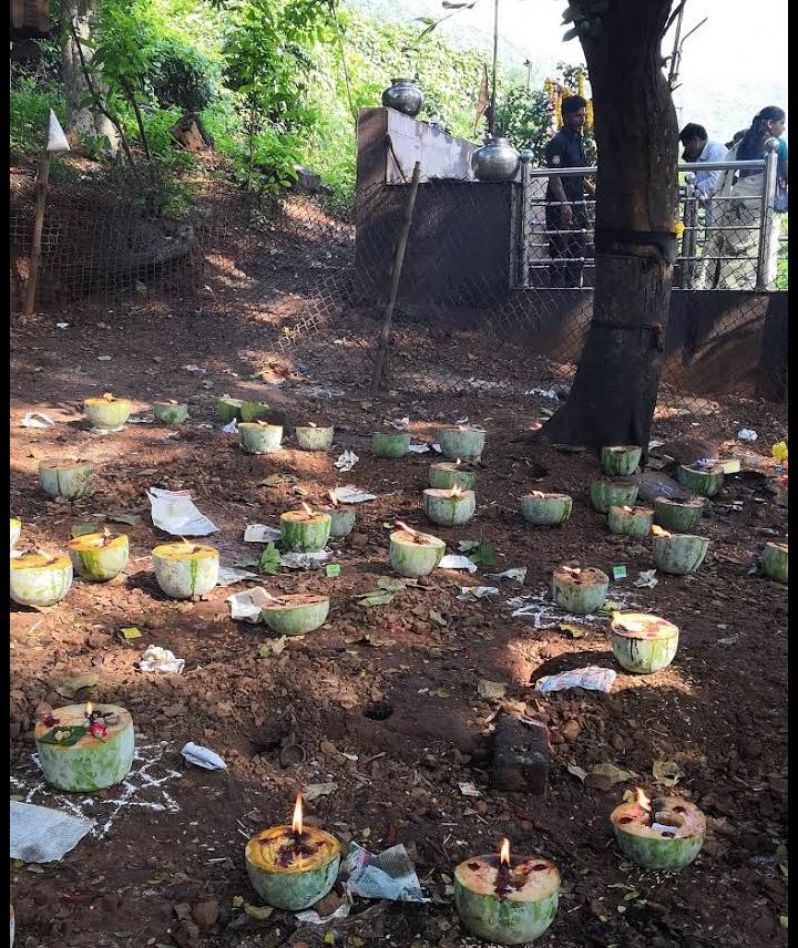 At present, the temple complex is in a bad shape and has been virtually left to fend for itself. One of the reasons for it being in such a state is the temple's obscure location due to which many are not aware of its presence. Another reason might be that many of its5/n