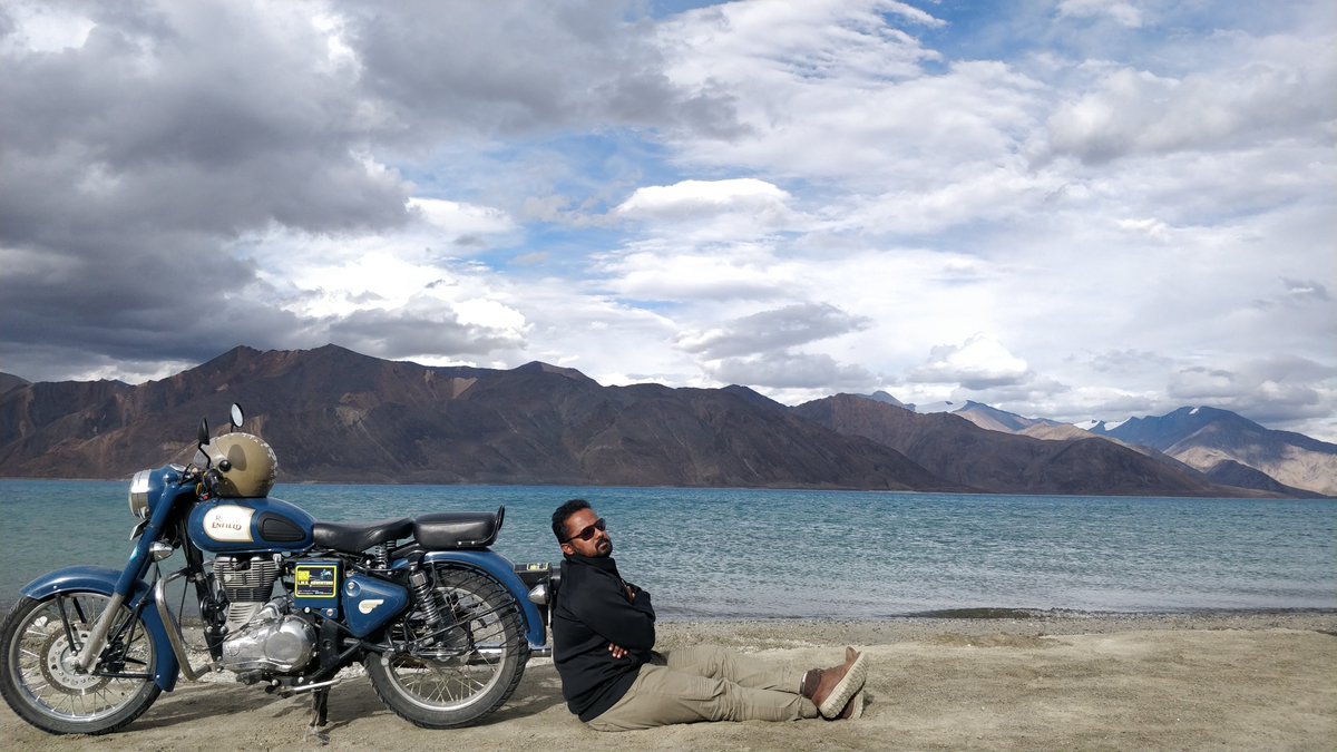 hemeswar's tweet photo. #pangongtso 
At 4350M It Will Take all Your Blues Away https://t.co/kXsTkLxdXN