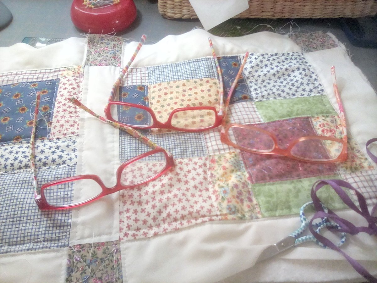 allyb75's tweet image. I found my living room readers, bedside readers, and sewing readers all together today. I think they&apos;re having a meeting without me. #middleageproblems