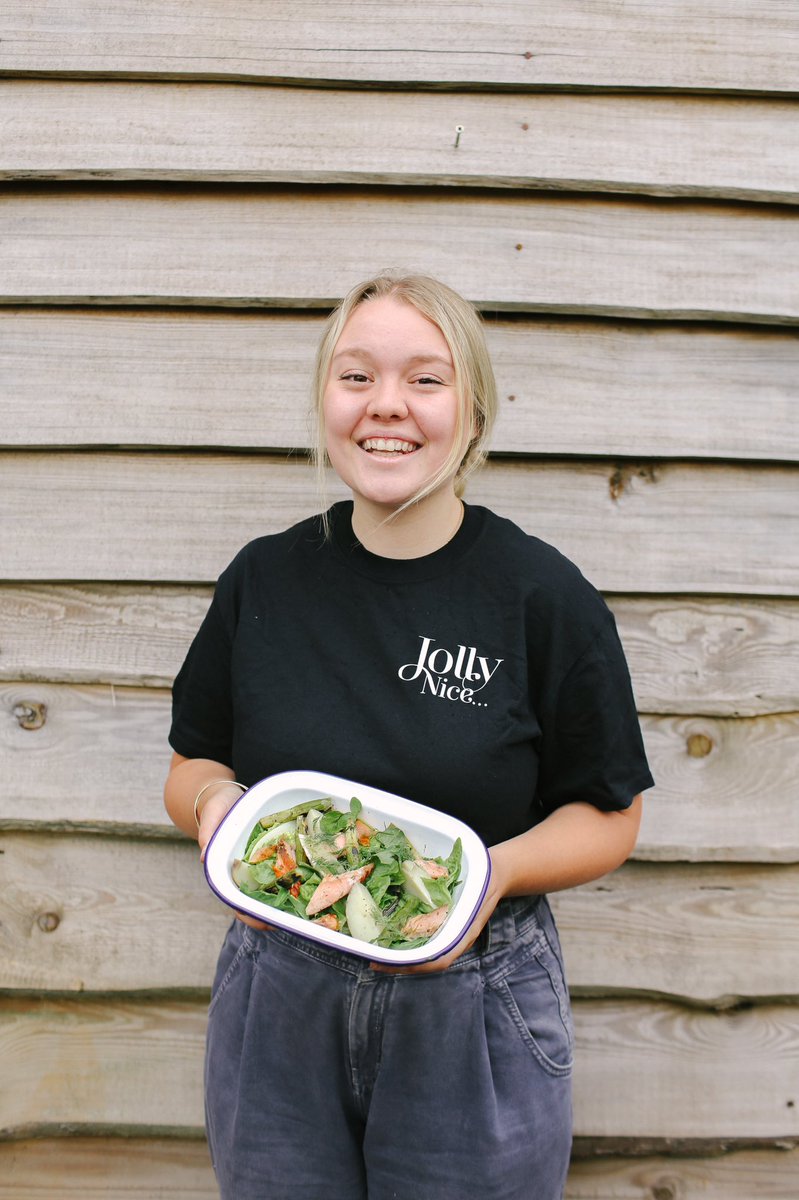 Delicious salads for the Drive-Through 💚🌿