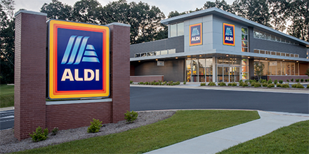 SN_news's tweet photo. Aldi U.S. eyes expansion into 38th state after opening 2,000th store https://t.co/CVp2MYt3LU via @SN_news @AldiUSA #aldiexpansion #aldilocations #supermarketnews https://t.co/ZqbGhb5tVC