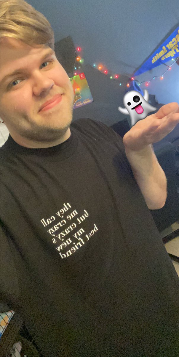flyingpengz's tweet photo. Absolutely love the new @neontrees merch :))) Congrats on #ICanFeelYouForgettingMe @tylerinacoma! 👻👻 https://t.co/x3n6Y1X1vr