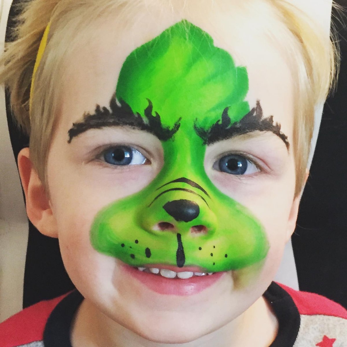 Re-post @fancypantsfaces
#badassstencils #stencilfx #eyebrowstencils 
*
The Grinch is never out of season for this guy. Every time he climbs in my chair, this is his request. Using badassstencils flame brow stencil makes this design super quick  #utahfacepainter #grinchfacepaint
