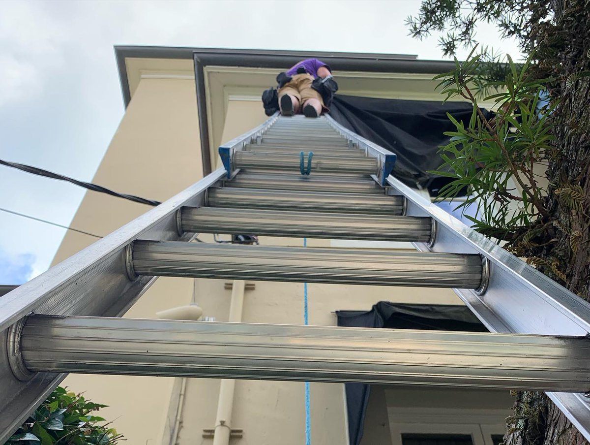 keystonoutdoor's tweet photo. 7 awnings of 7 different sizes installed at 7 different heights?? Foster Custom Awnings LLC  makes it look easy with Sunbrella fabric from #KeystonOutdoor 😎
•
•
•
#residentialawnings #outdoorliving #sunbrella #awningsandcanopies #doorawning #awnings #awning https://t.co/7w5gypxDen