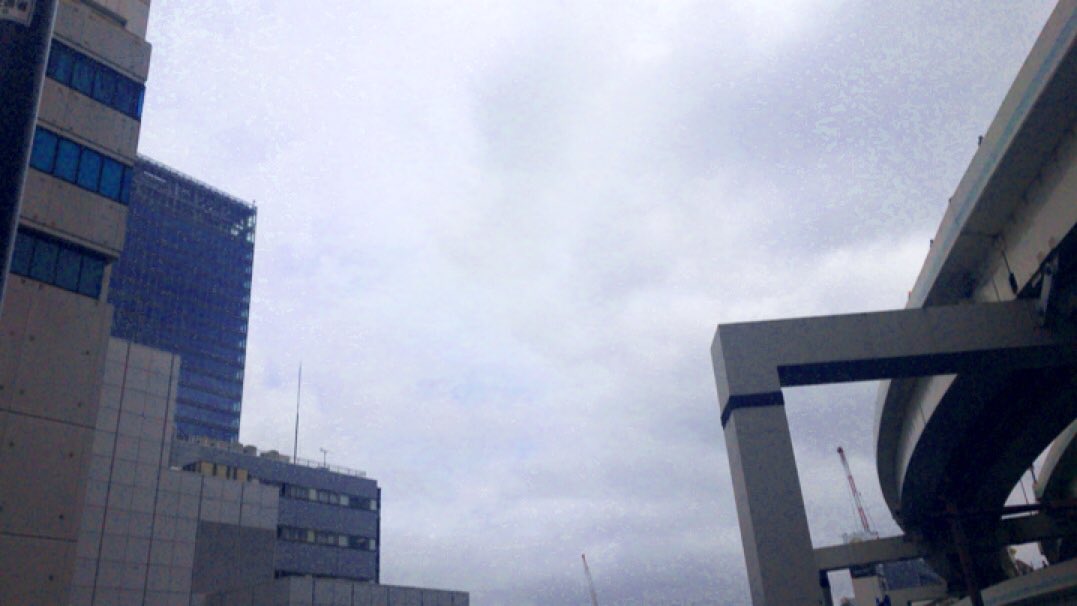 snkw123's tweet photo. おはようございます！

湿気が凄いですね💦
しっかりと水分補給しつつ、身体の水分を入れ替えましょう🙂

利尿作用のあるウリ科の野菜を頂くのも良いですね！

これからはスイカが美味しくなる季節なので、スイカがオススメです🙂

#イマソラ
#いまそら
#ファインダー越しの私の世界 https://t.co/GWA39yOekQ