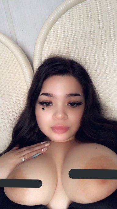Come see what I&rsquo;ve got. Prices half off today. Dm me for content and content only 😘 https://t.co/VM5<a href="/tag/booty"class="tags"><span>#booty</span></a><a href="/tag/sexy"class="tags"><span>#sexy</span></a><a href="/tag/snapchat"class="tags"><span>#snapchat</span></a><a href="/tag/butt"class="tags"><span>#butt</span></a><a href="/tag/teen"class="tags"><span>#teen</span></a><a href="/tag/porn"class="tags"><span>#porn</span></a><a href="/tag/horny"class="tags"><span>#horny</span></a>
