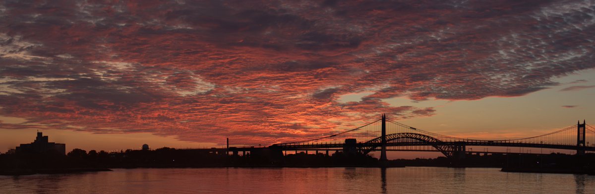 JohnReedPavan's tweet photo. Sunrise over Hell Gate in New York City. Mill Rock (front) and Randall's Island (back) on the left. Bridges are the RFK (Triborough) and Hell Gate Bridge, Queens is on the right.
#architecture #bridges #newyorkcity #hellgate #hellgatebridge #millrock #randallsisland #sunrise https://t.co/0vG4otIlUb