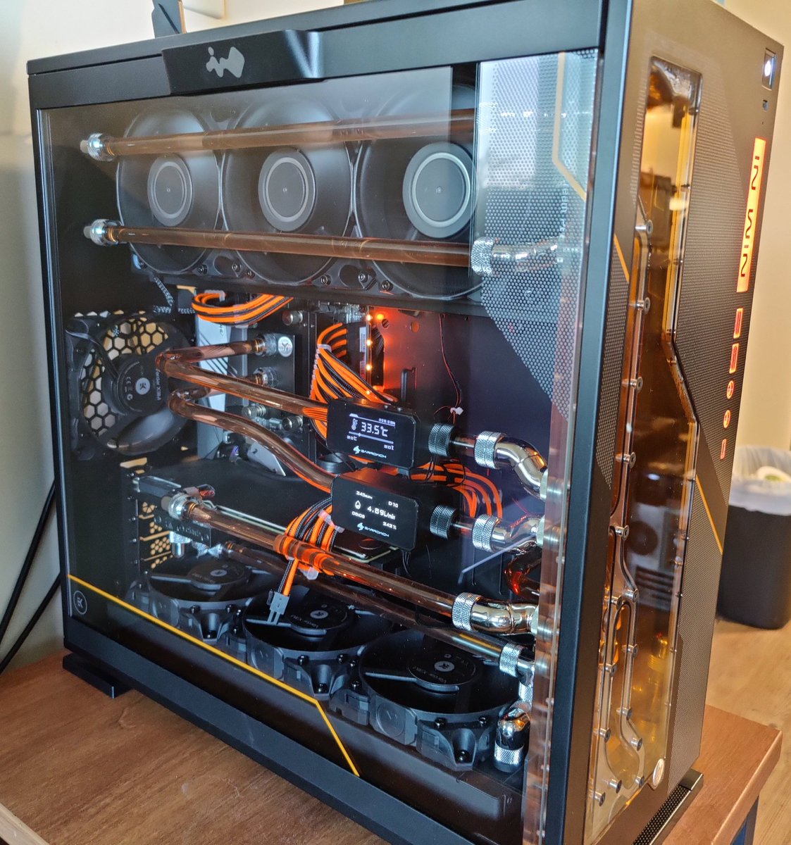 CGameDev's tweet image. X570 I AORUS PRO WIFI
AMD RYZEN 5 3600
32 GB RAM @ 3600
512GB NVME -OS
512GB M.2 - STEAM GAMES
2TB HDD - WINDOWS GAMES
TITAN X - 12GB GDDR 5
#PIMPMYPC