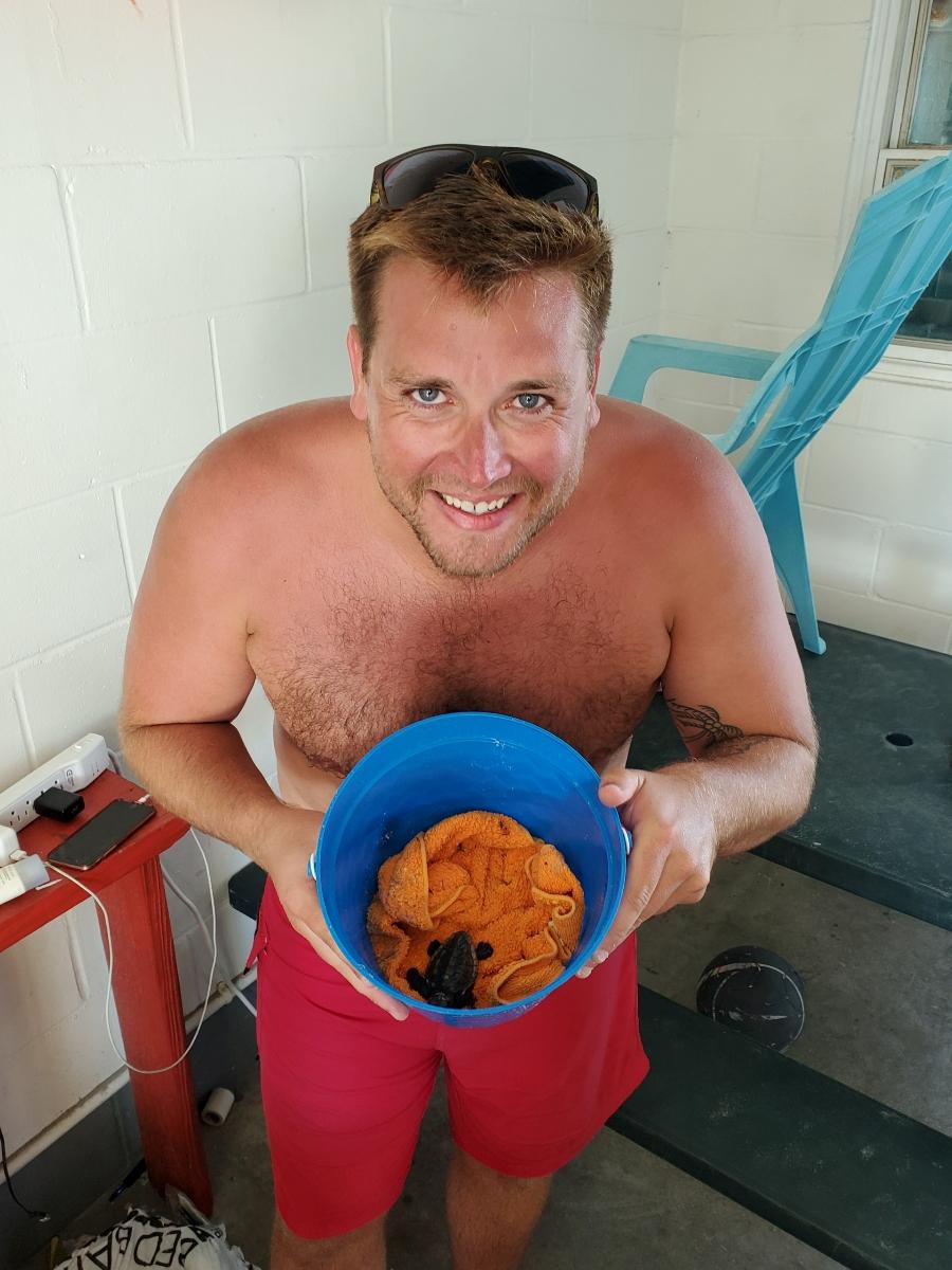 NeptBchPolice's tweet photo. Want some great news to brighten your day?
Neptune Beach Ocean Rescue saved this baby loggerhead turtle from a storm drain near their station today!!! Released in the Atlantic Ocean to live another day.
#nbor #loggerheadturtle #savetheturtles #turtlepower #heroeswearswimtrunks https://t.co/P5fD8XSnCQ