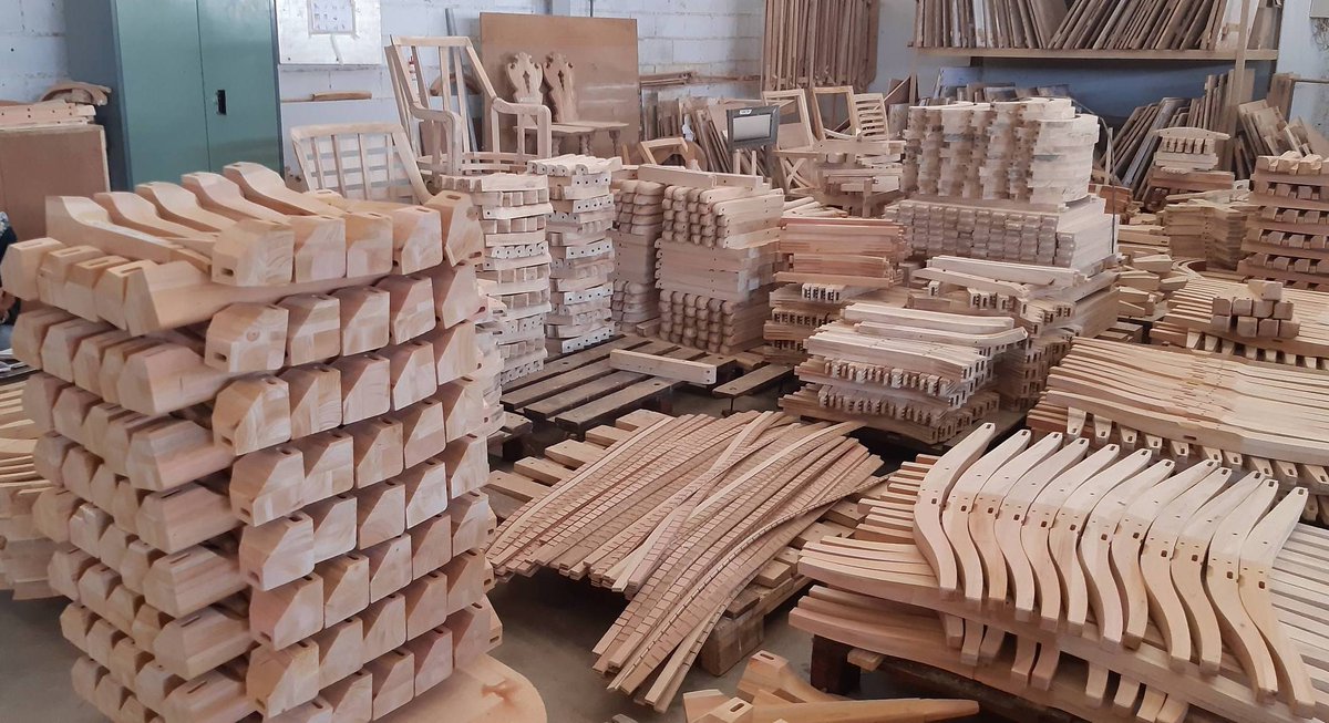 BiscayneH's tweet photo. Process, parts preparation and production planning are key factors for building a quality product on time. Here is an example of an upholstery project waiting for the delivery of COM (fabric). This way we can assemble and ship furniture out in the most efficient manner. https://t.co/dVYAi5g2Ay