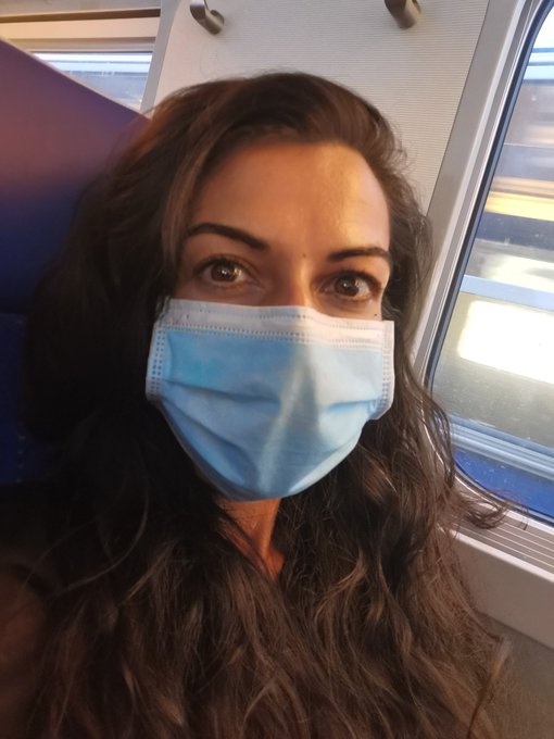 En voyage &agrave; Paris 😉 😊 😋 On my way to Paris 🙌 Suis mes aventures sur mes r&eacute;seaux ! #lienenbio Follow my<a href="/tag/linkinbio"class="tags"><span>#linkinbio</span></a><a href="/tag/lienenbio"class="tags"><span>#lienenbio</span></a>