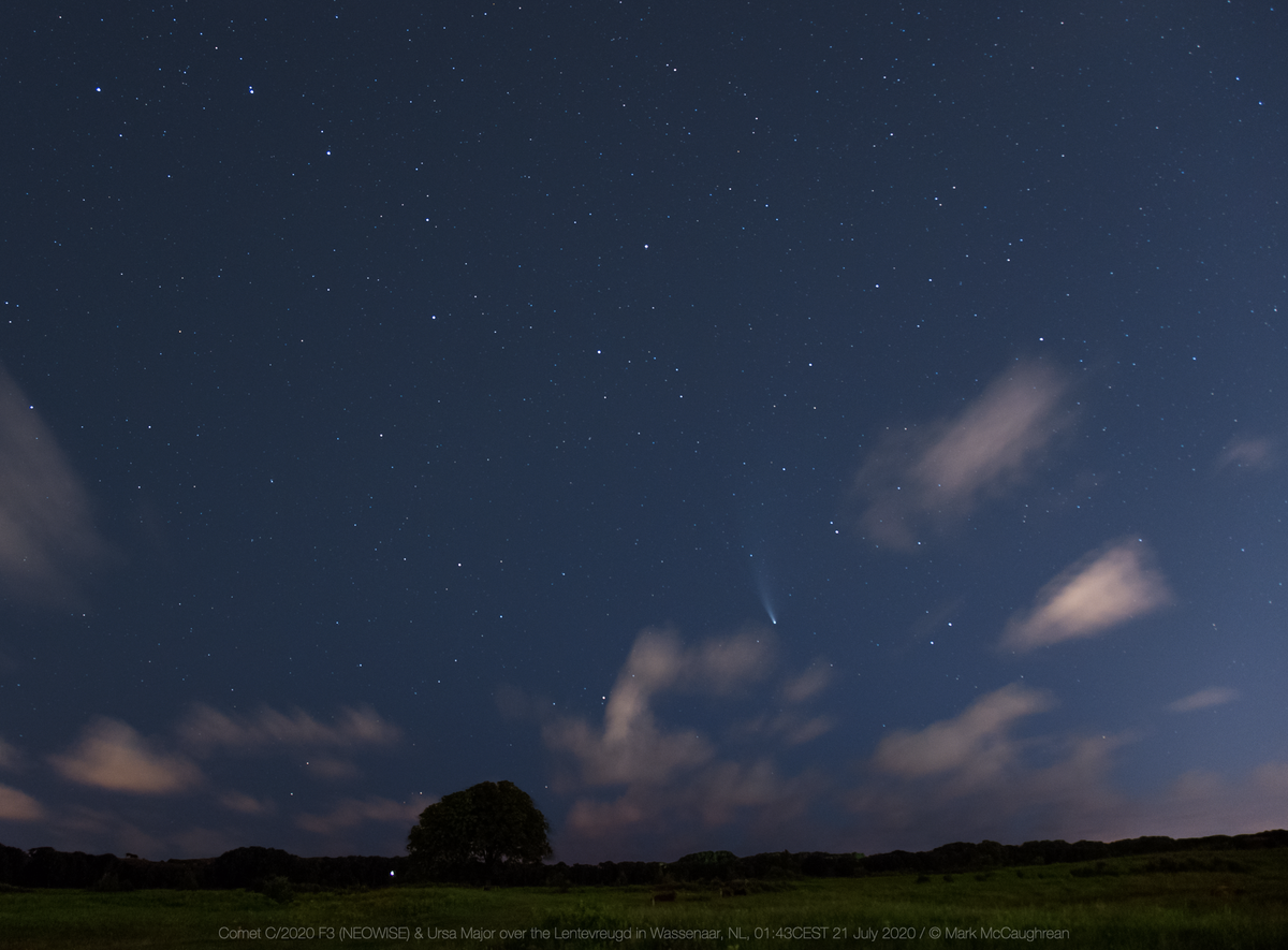 If you haven't spotted  #cometNEOWISE yet, this week might be your chance!The comet, which had its closest approach to the Sun in early July, will be closest to Earth – still at safe distance, some 100 million km away – in the next couple days.  @markmccaughrean, 21 July 2020